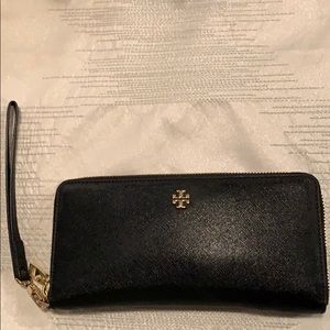 Tory Burch York Zip Passport Continental Wallet
